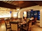Huberts Sports Bar & Grill
